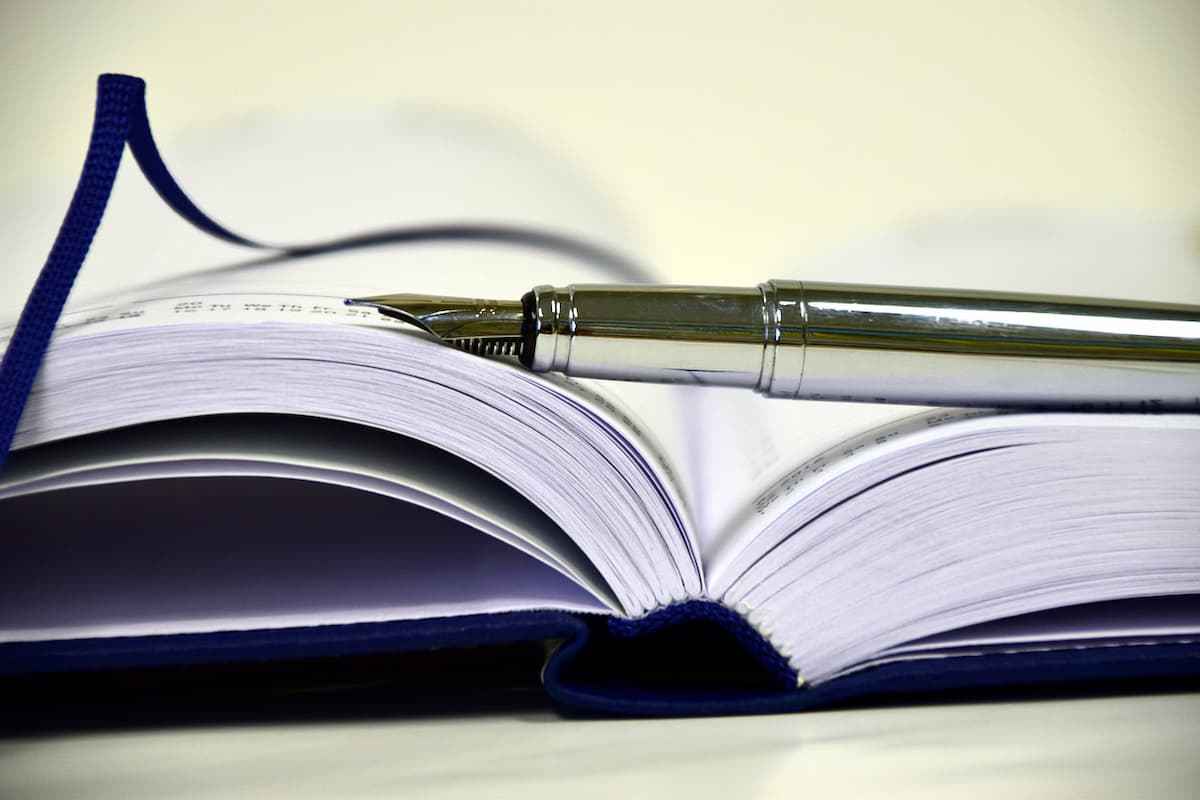 the-pen-on-a-book