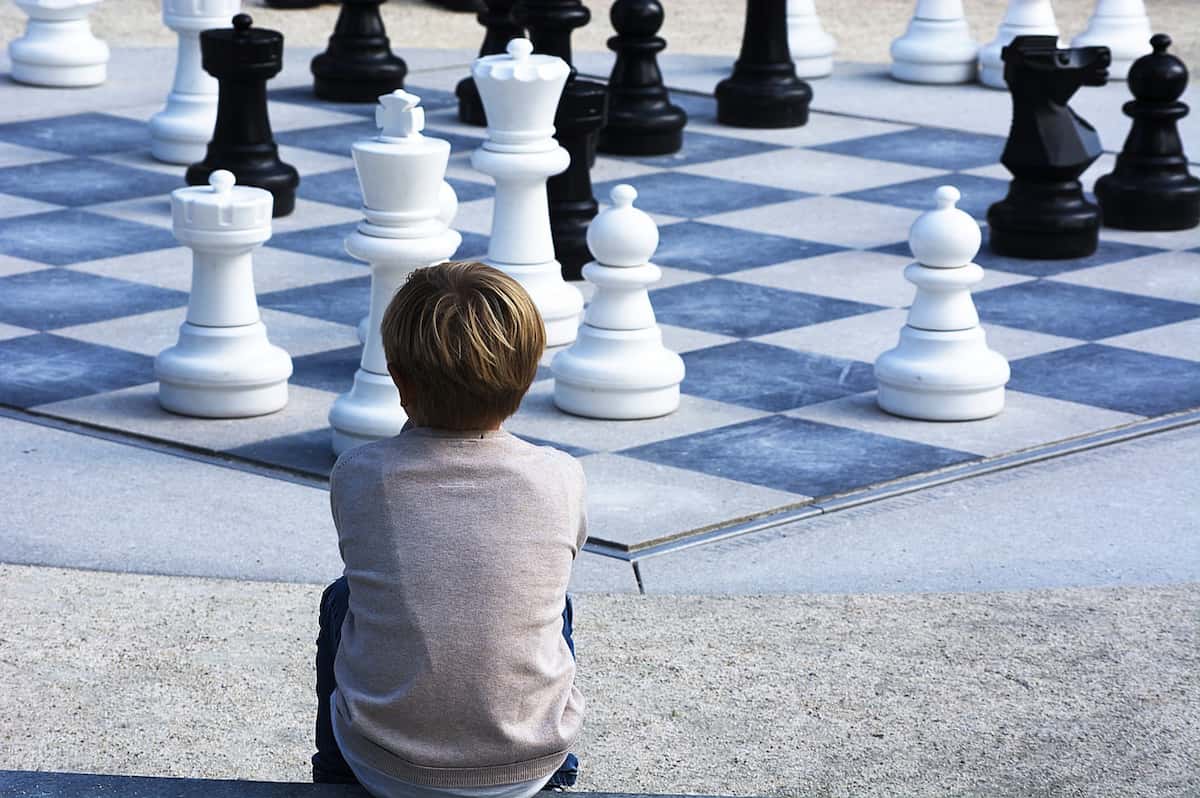 boy-chess
